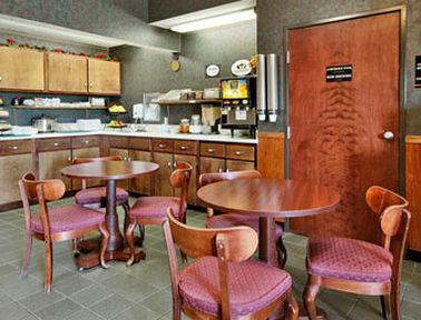 Super 8 By Wyndham Bowling Green Restoran fotoğraf